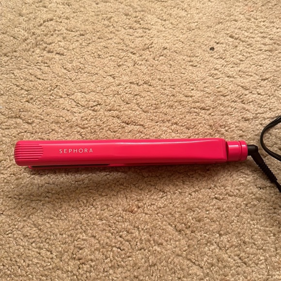 Sephora Hair Straightener - Picture 2 of 2